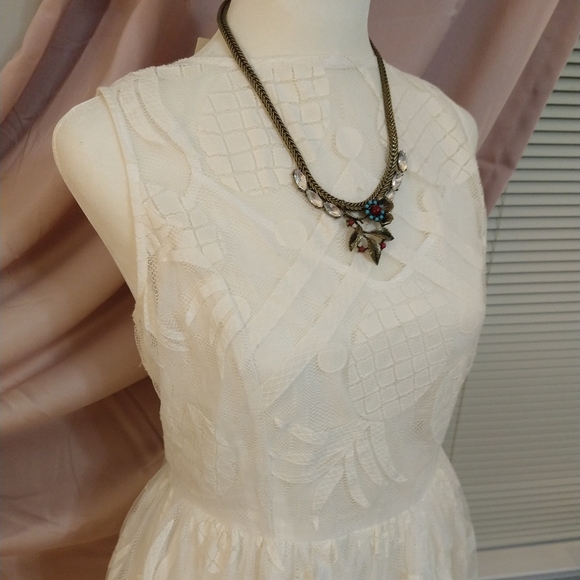 🆕Anthropologie🌷 Scalloped Lace Dress - Picture 5 of 10